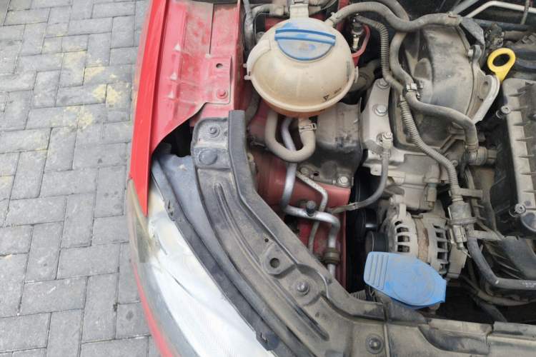 Used Skoda Rapid Spaceback 2014 1.6L Manual Enjoyment Edition Engine Bay Right