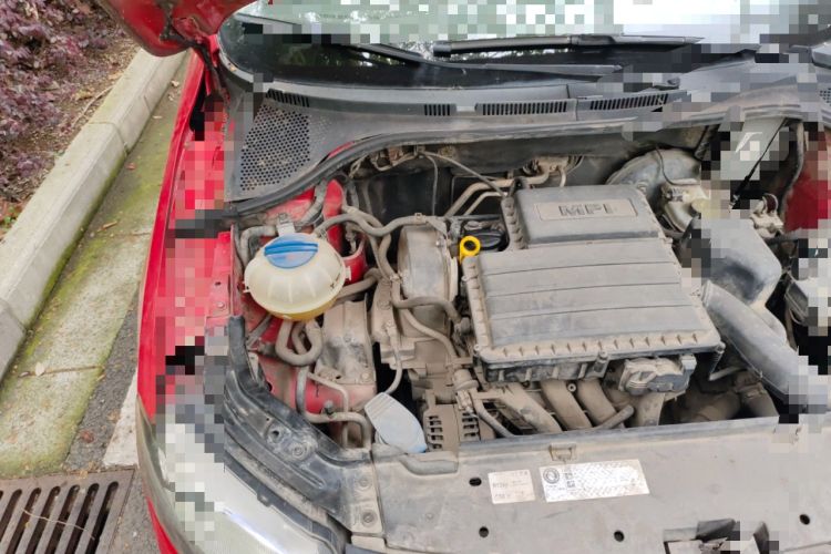 Used Skoda Rapid Spaceback 2014 1.6L Automatic Enjoyment Edition Engine Bay Right