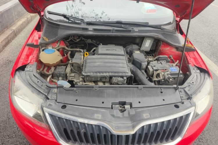 Used Skoda Rapid Spaceback 2014 1.6L Automatic Enjoyment Edition Engine Bay
