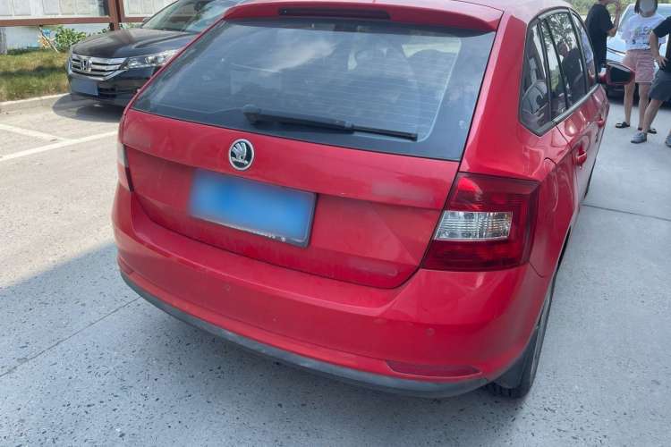 Used Skoda Rapid Spaceback 2014 1.6L Automatic Enjoyment Edition Exterior 2