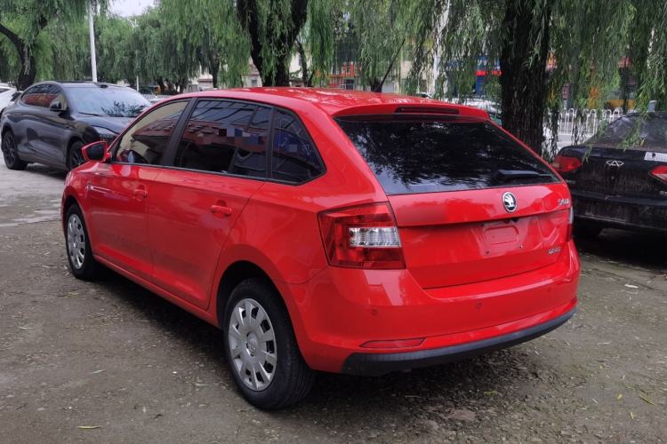 Used Skoda Rapid Spaceback 2014 1.6L Automatic Enjoyment Edition Exterior 2
