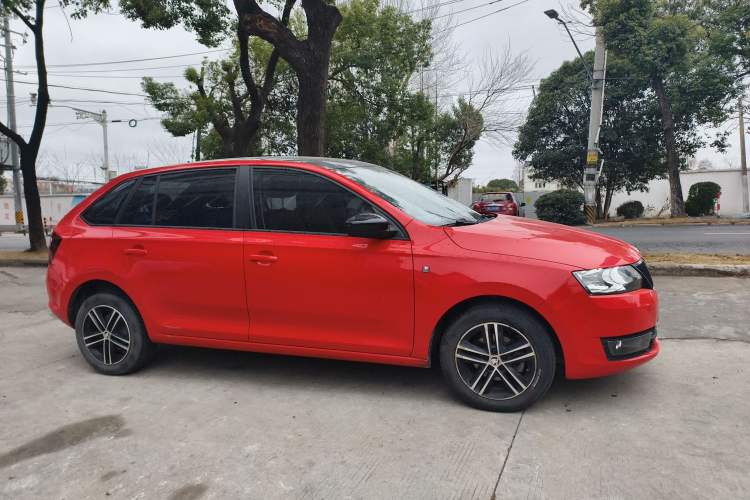 Used Skoda Rapid Spaceback 2014 1.6L Manual Enjoyment Edition Exterior 2