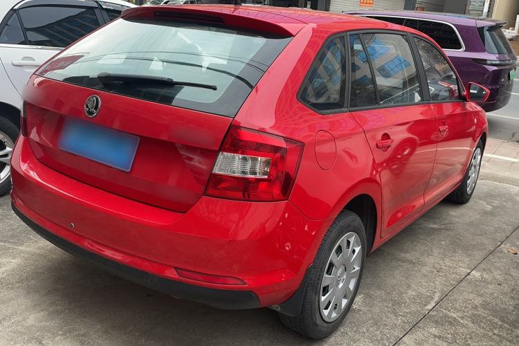 Used Skoda Rapid Spaceback 2014 1.6L Automatic Enjoyment Edition Exterior 5