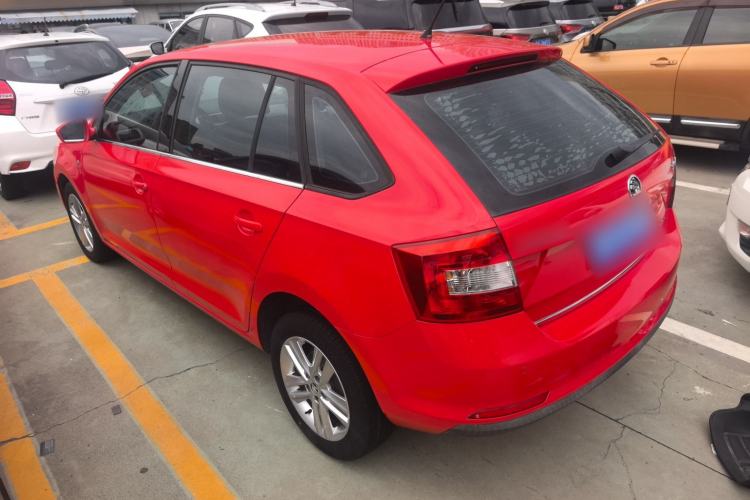 Used Skoda Rapid Spaceback 2014 1.6L Automatic Enjoyment Edition Exterior 6