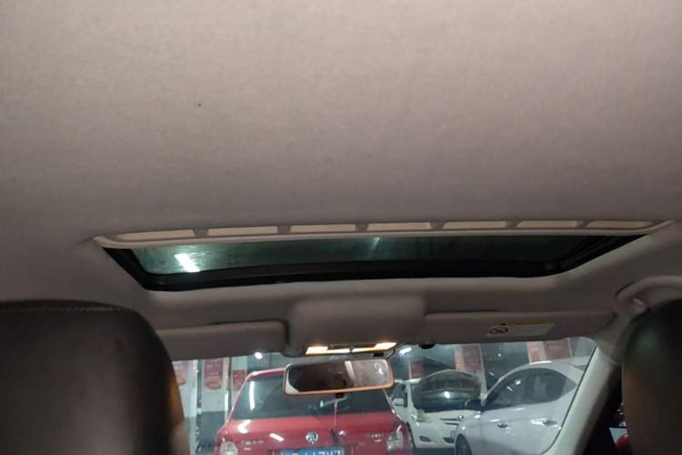 Used Skoda Rapid Spaceback 2014 1.6L Automatic Enjoyment Edition Headliner