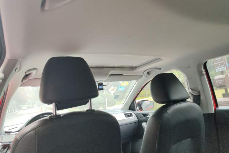 Used Skoda Rapid Spaceback 2014 1.4 TSI DSG Trend Edition Headliner