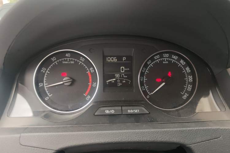 Used Skoda Rapid Spaceback 2014 1.6L Automatic Enjoyment Edition Instrument Cluster