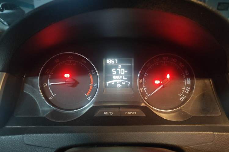 Used Skoda Rapid Spaceback 2014 1.6L Manual Enjoyment Edition Instrument Cluster