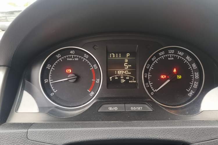 Used Skoda Rapid Spaceback 2014 1.6L Automatic Enjoyment Edition Instrument Cluster