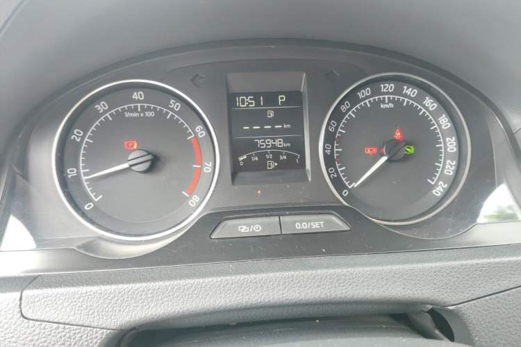 Used Skoda Rapid Spaceback 2014 1.6L Automatic Enjoyment Edition Instrument Cluster