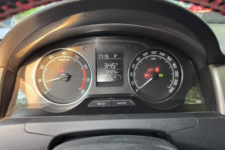 Used Skoda Rapid Spaceback 2014 1.6L Automatic Enjoyment Edition Instrument Cluster