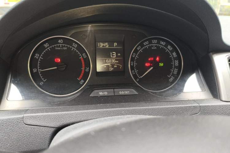 Used Skoda Rapid Spaceback 2014 1.6L Automatic Enjoyment Edition Instrument Cluster