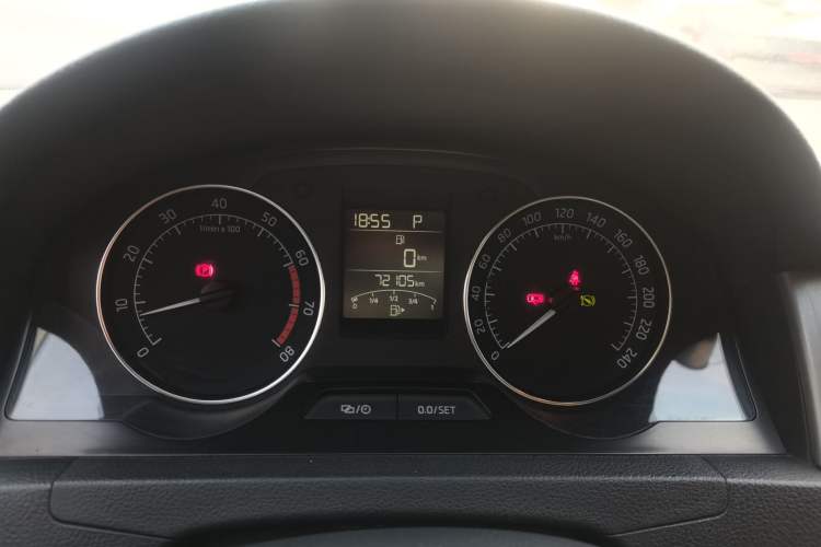 Used Skoda Rapid Spaceback 2014 1.6L Automatic Enjoyment Edition Instrument Cluster