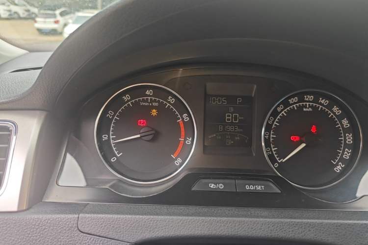 Used Skoda Rapid Spaceback 2014 1.6L Automatic Enjoyment Edition Instrument Cluster
