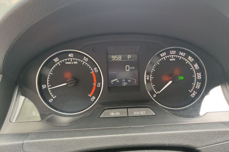 Used Skoda Rapid Spaceback 2014 1.4 TSI DSG Trend Edition Instrument Cluster