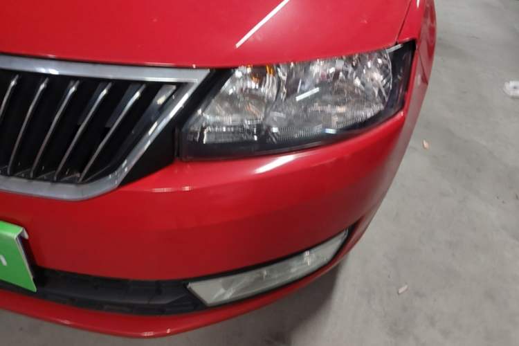 Used Skoda Rapid Spaceback 2014 1.6L Automatic Enjoyment Edition Left Front Headlight