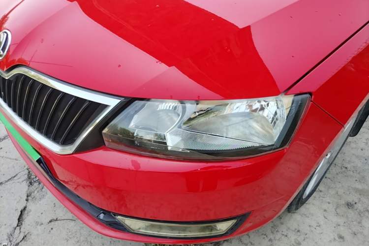Used Skoda Rapid Spaceback 2014 1.6L Automatic Enjoyment Edition Left Front Headlight