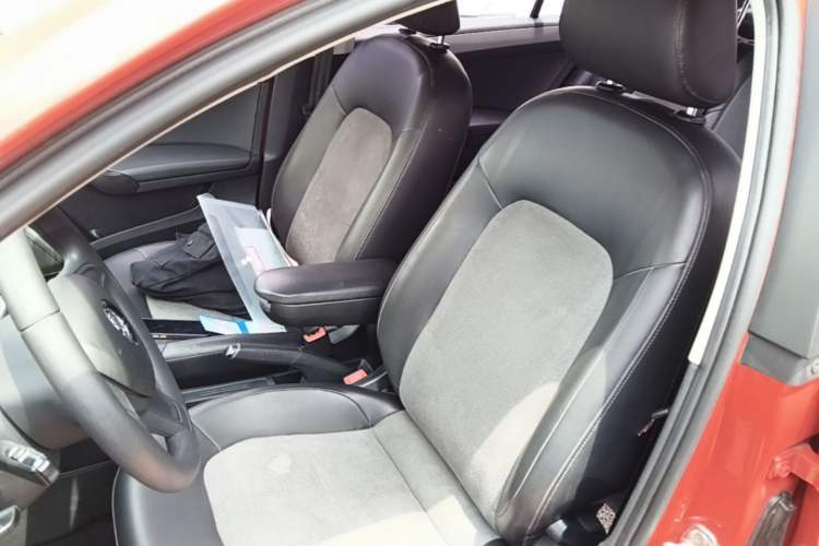 Used Skoda Rapid Spaceback 2014 1.6L Automatic Enjoyment Edition Left Front Seat