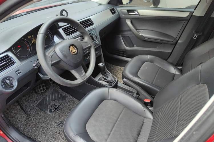 Used Skoda Rapid Spaceback 2014 1.6L Automatic Enjoyment Edition Left Front Seat