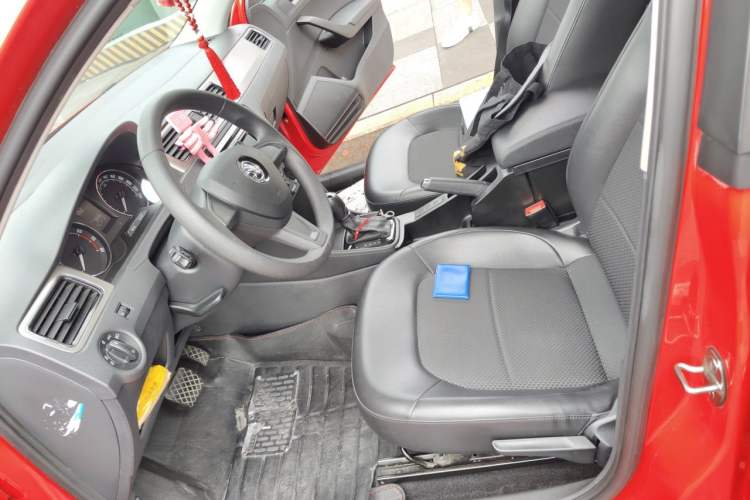 Used Skoda Rapid Spaceback 2014 1.6L Automatic Enjoyment Edition Left Front Seat