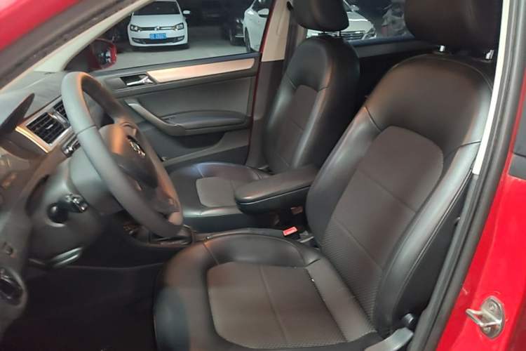 Used Skoda Rapid Spaceback 2014 1.6L Automatic Enjoyment Edition Left Front Seat
