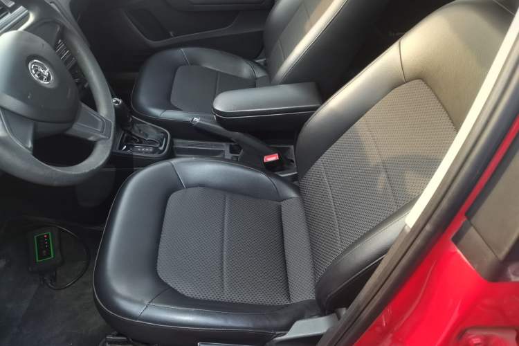Used Skoda Rapid Spaceback 2014 1.6L Automatic Enjoyment Edition Left Front Seat
