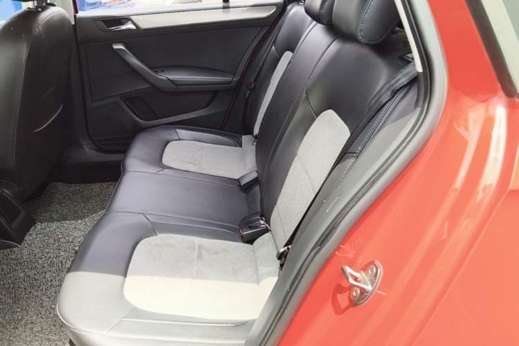 Used Skoda Rapid Spaceback 2014 1.6L Automatic Enjoyment Edition Left Rear Seat