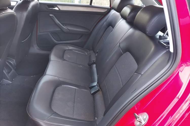 Used Skoda Rapid Spaceback 2014 1.6L Automatic Enjoyment Edition Left Rear Seat