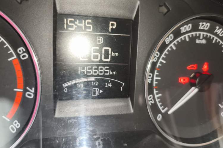 Used Skoda Rapid Spaceback 2014 1.6L Automatic Enjoyment Edition Odometer Close Up