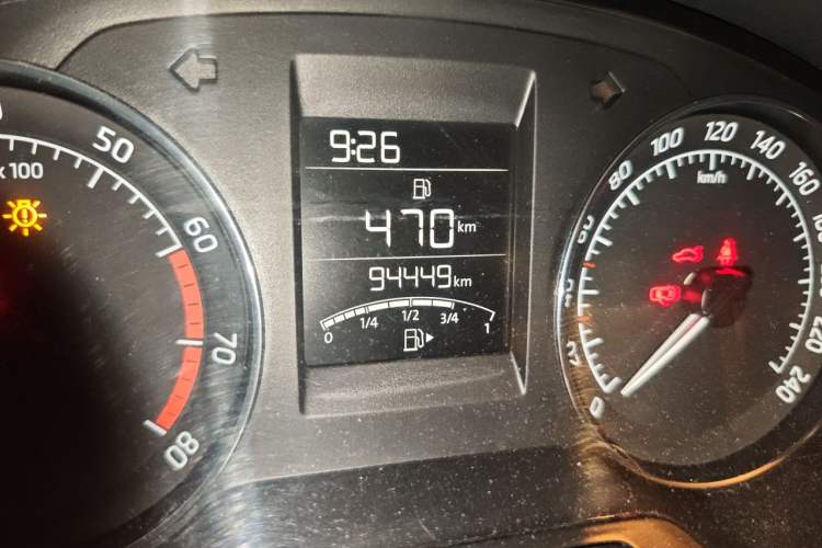 Used Skoda Rapid Spaceback 2014 1.6L Manual Enjoyment Edition Odometer Close Up