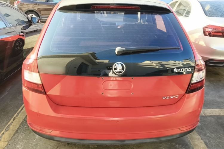Used Skoda Rapid Spaceback 2014 1.6L Automatic Enjoyment Edition Rear