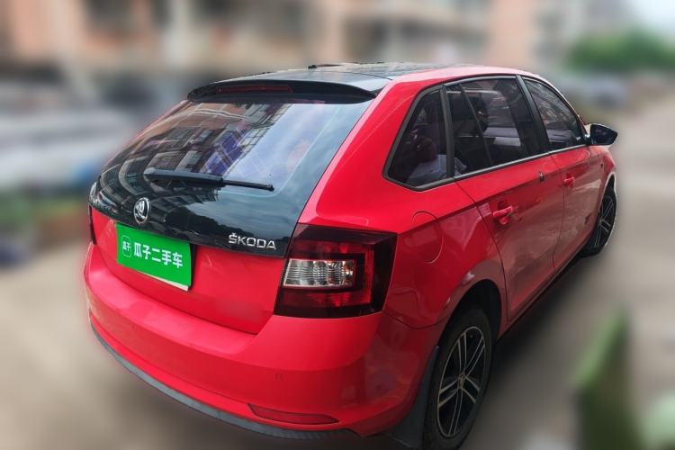 Used Skoda Rapid Spaceback 2014 1.6L Automatic Enjoyment Edition Rear Right 45 Deg