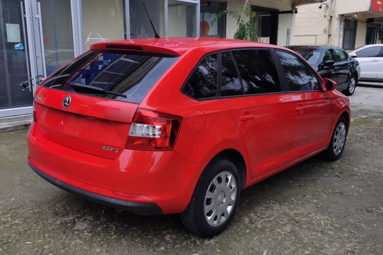Used Skoda Rapid Spaceback 2014 1.6L Automatic Enjoyment Edition Rear Right 45 Deg