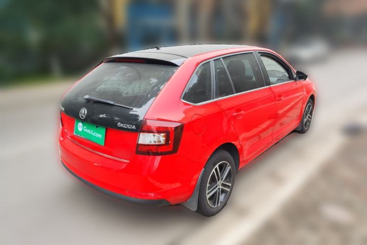 Used Skoda Rapid Spaceback 2014 1.4 TSI DSG Trend Edition Rear Right 45 Deg