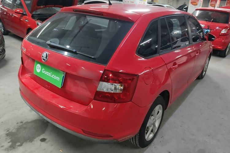 Used Skoda Rapid Spaceback 2014 1.6L Automatic Enjoyment Edition Rear Right 45 Deg