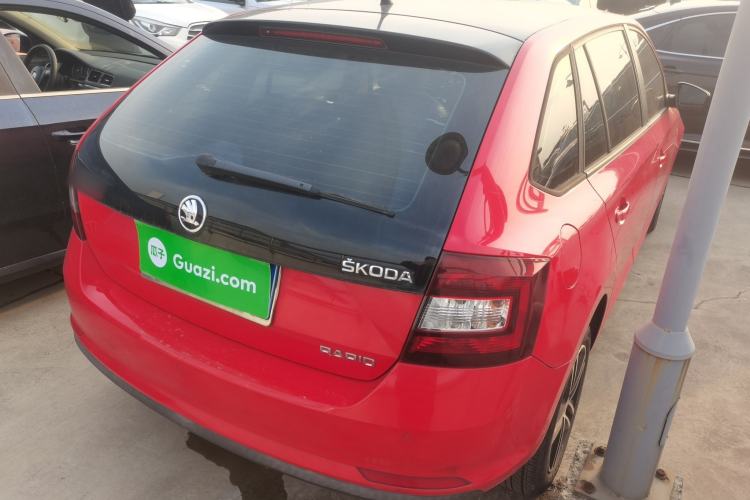 Used Skoda Rapid Spaceback 2014 1.6L Automatic Enjoyment Edition Rear Right 45 Deg