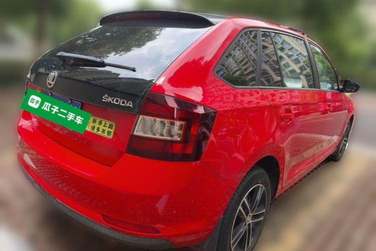 Used Skoda Rapid Spaceback 2014 1.6L Automatic Enjoyment Edition Rear Right 45 Deg