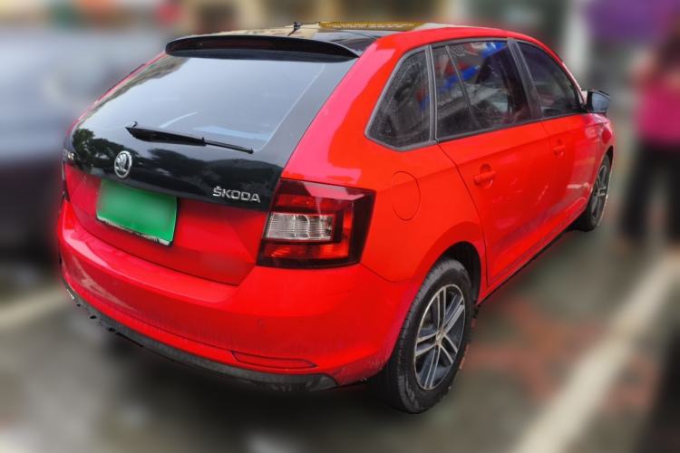Used Skoda Rapid Spaceback 2014 1.6L Automatic Enjoyment Edition Rear Right 45 Deg