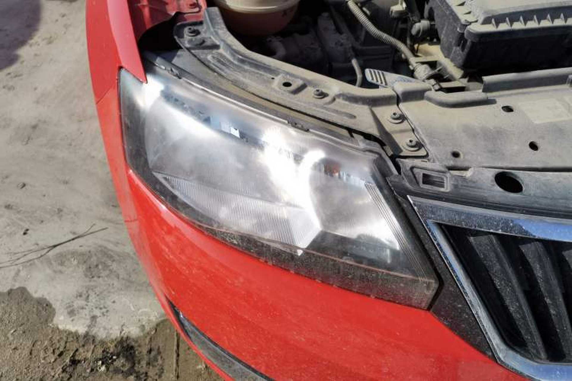 Used Skoda Rapid Spaceback 2014 1.6L Manual Enjoyment Edition Right Front Headlight