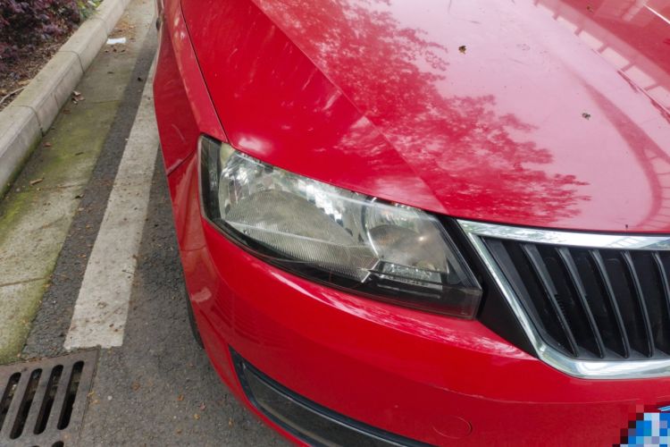 Used Skoda Rapid Spaceback 2014 1.6L Automatic Enjoyment Edition Right Front Headlight