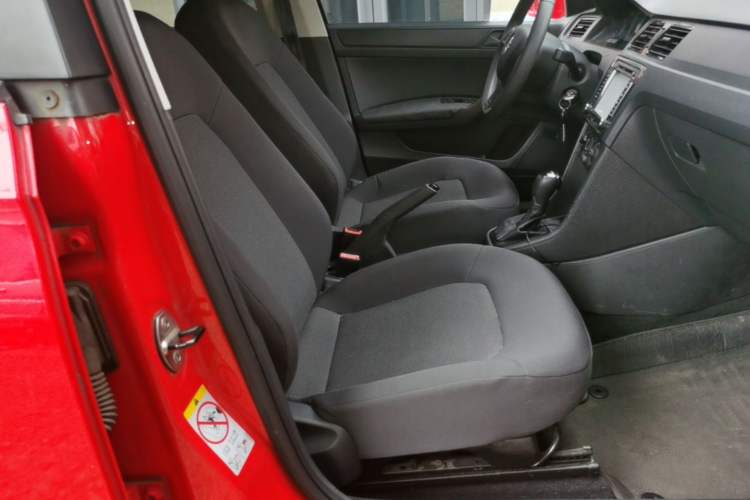 Used Skoda Rapid Spaceback 2014 1.6L Automatic Enjoyment Edition Right Front Seat