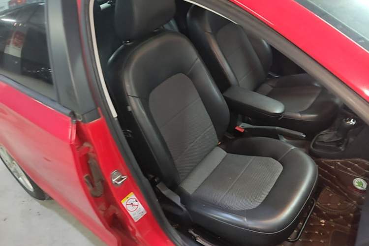 Used Skoda Rapid Spaceback 2014 1.6L Automatic Enjoyment Edition Right Front Seat