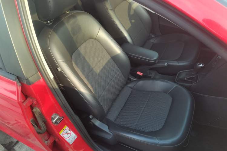 Used Skoda Rapid Spaceback 2014 1.6L Automatic Enjoyment Edition Right Front Seat