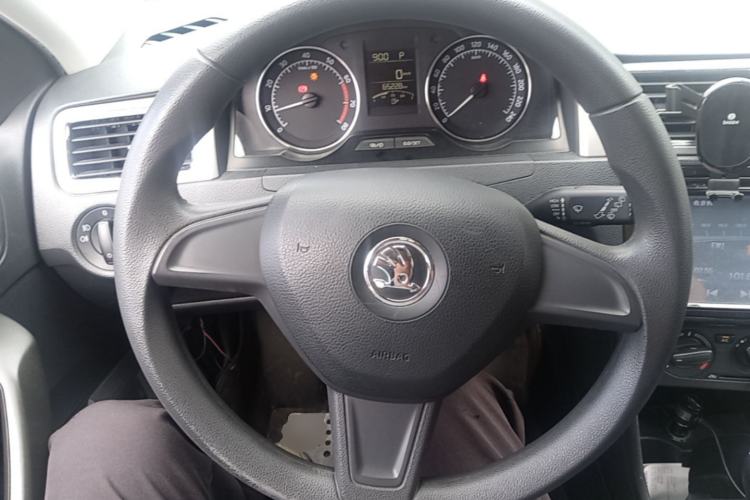 Used Skoda Rapid Spaceback 2014 1.6L Automatic Enjoyment Edition Steering Wheel