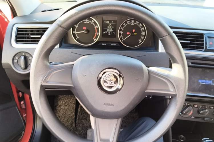 Used Skoda Rapid Spaceback 2014 1.6L Automatic Enjoyment Edition Steering Wheel