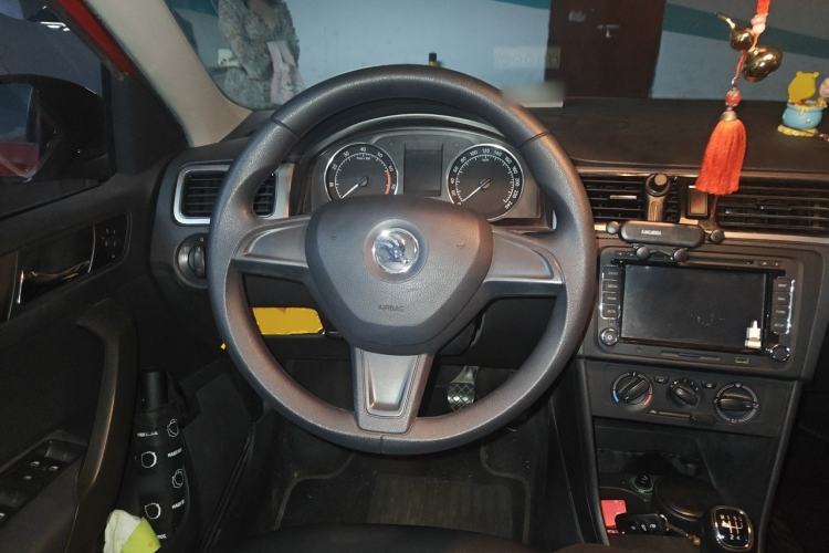Used Skoda Rapid Spaceback 2014 1.6L Manual Enjoyment Edition Steering Wheel