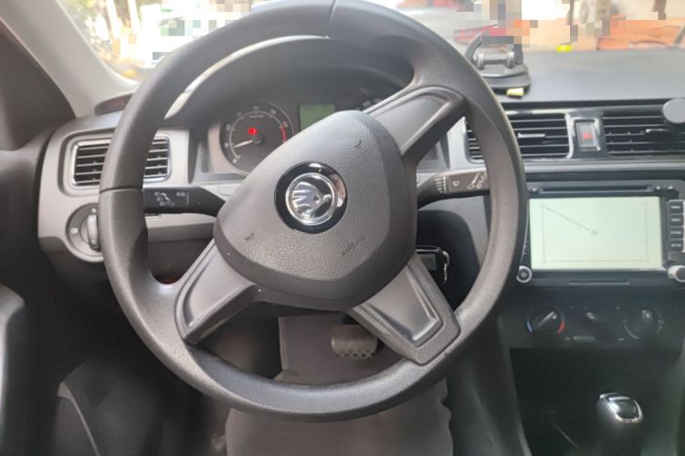 Used Skoda Rapid Spaceback 2014 1.6L Automatic Enjoyment Edition Steering Wheel
