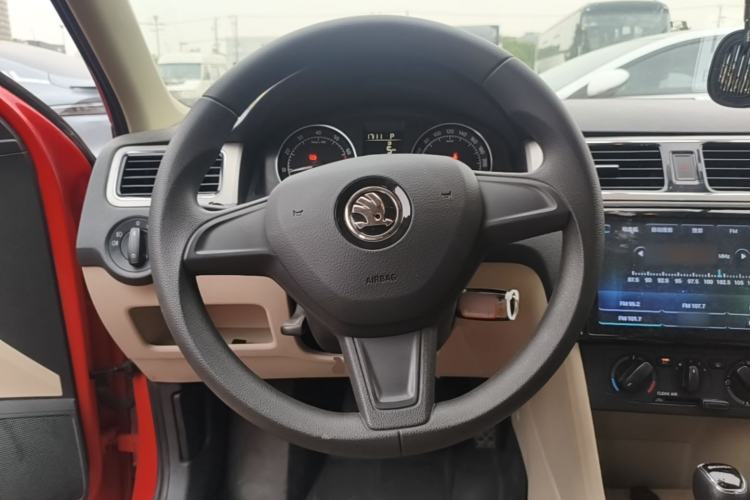 Used Skoda Rapid Spaceback 2014 1.6L Automatic Enjoyment Edition Steering Wheel