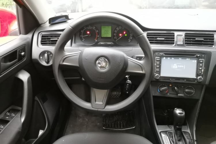 Used Skoda Rapid Spaceback 2014 1.6L Automatic Enjoyment Edition Steering Wheel
