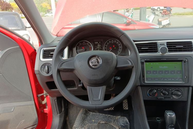 Used Skoda Rapid Spaceback 2014 1.6L Automatic Enjoyment Edition Steering Wheel
